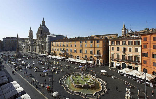 意大利旅游--納沃納廣場（Piazza Navona）